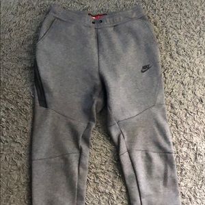 Tech fleece Nike sweats